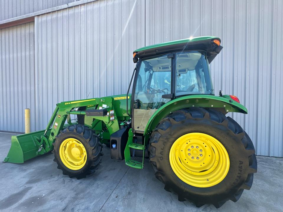 John Deere 5090E