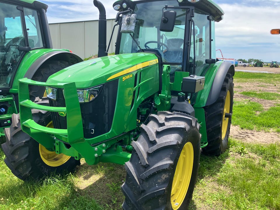 John Deere 5095M