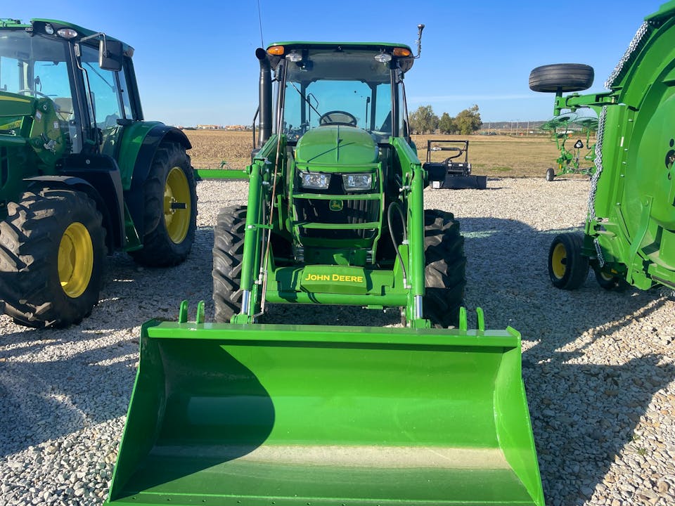 John Deere 5100E