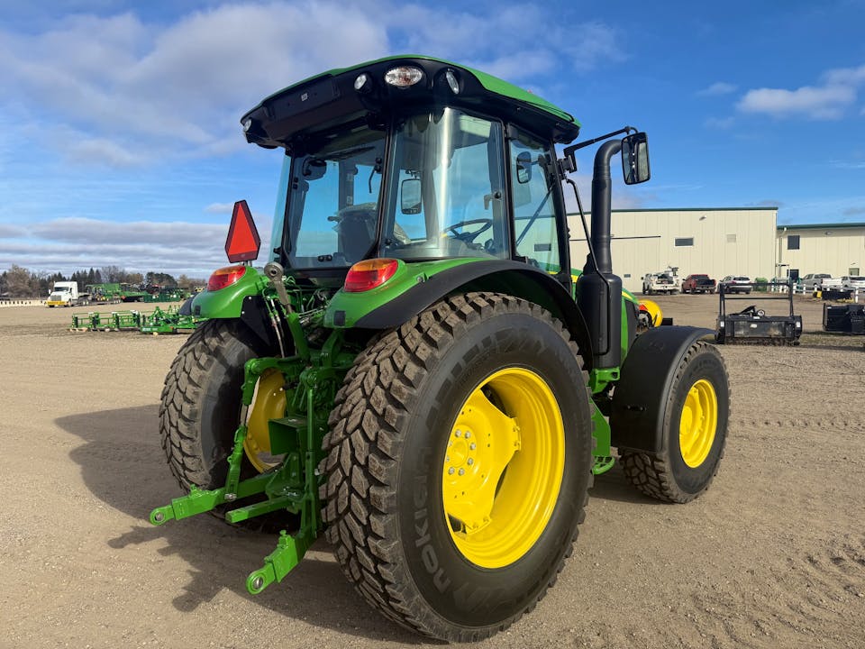 John Deere 5120M