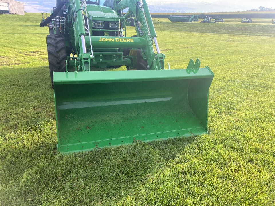 John Deere 5130M