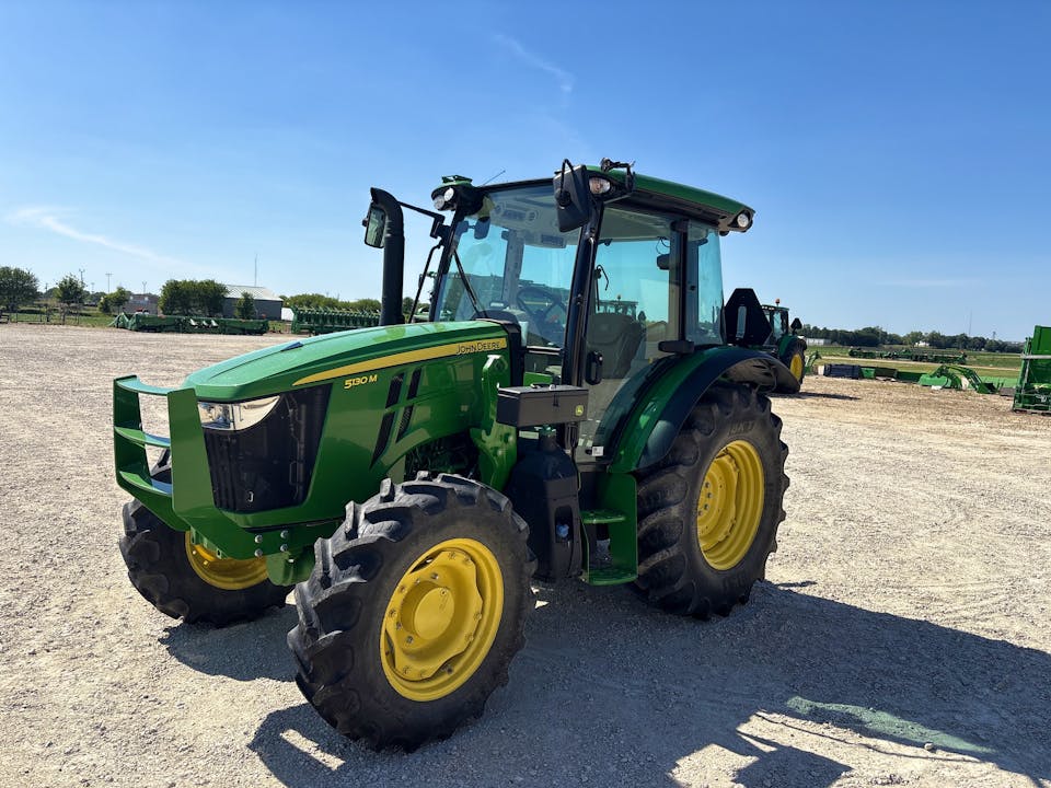 John Deere 5130M