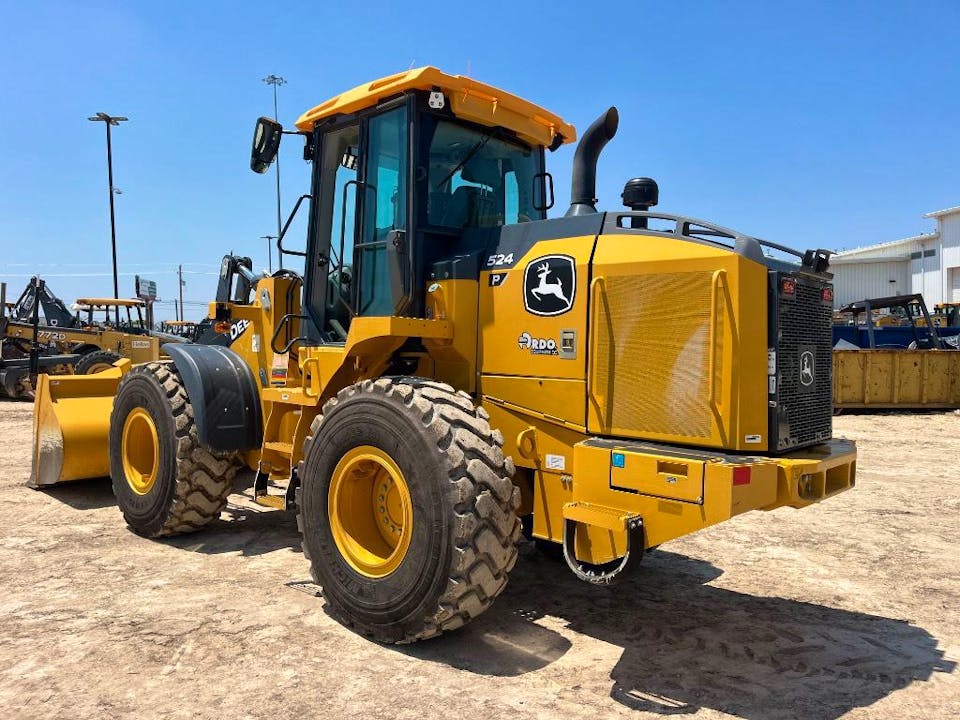 John Deere 524P