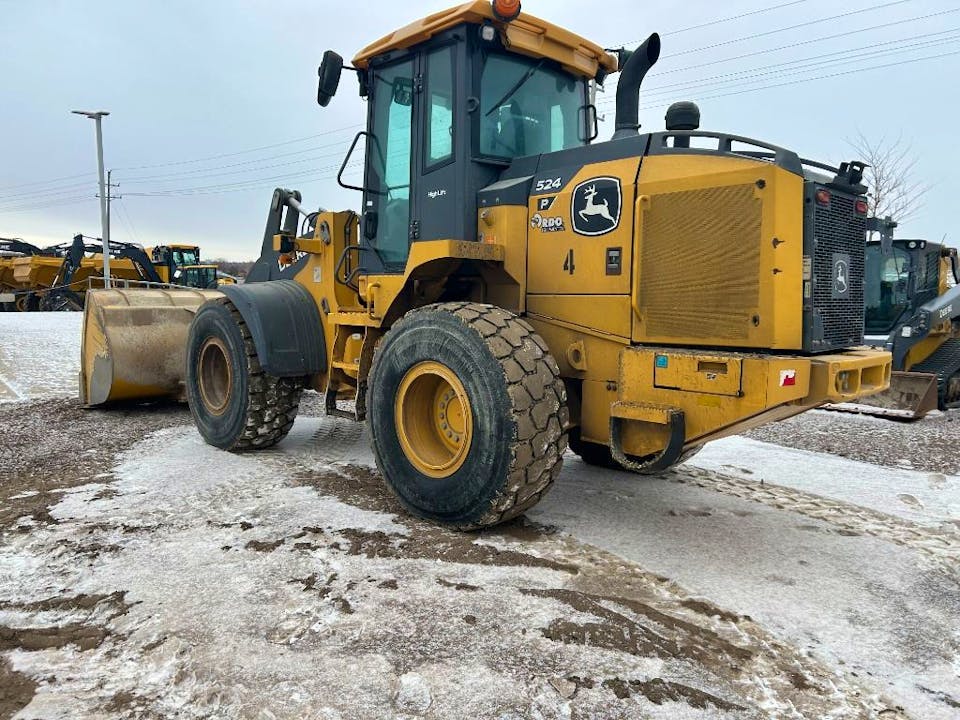 John Deere 524P