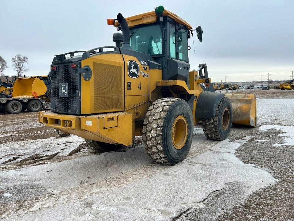 John Deere 524P