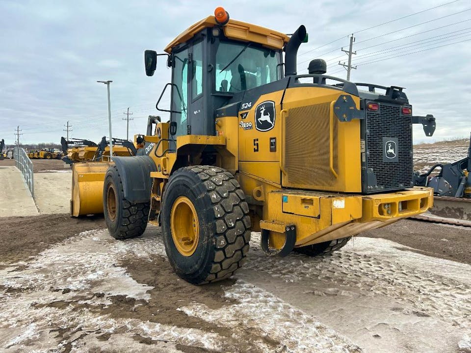 John Deere 524P