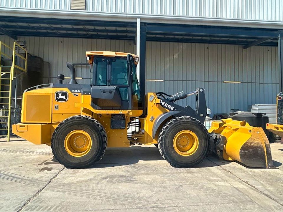 John Deere 544P