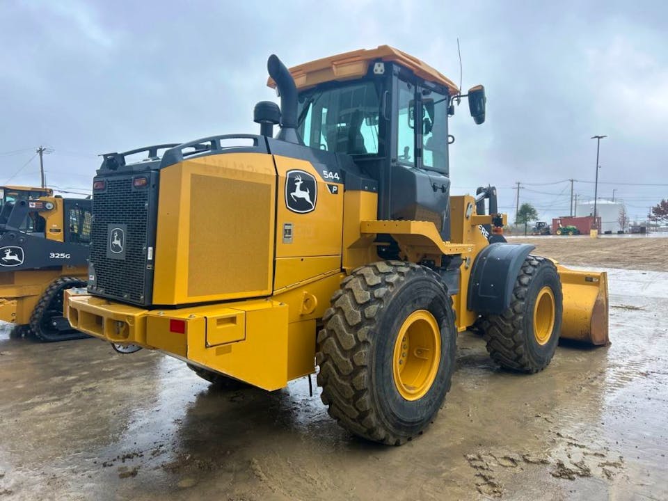 John Deere 544P
