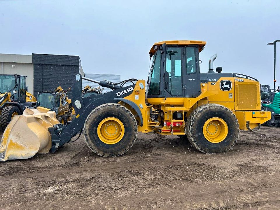 John Deere 544P