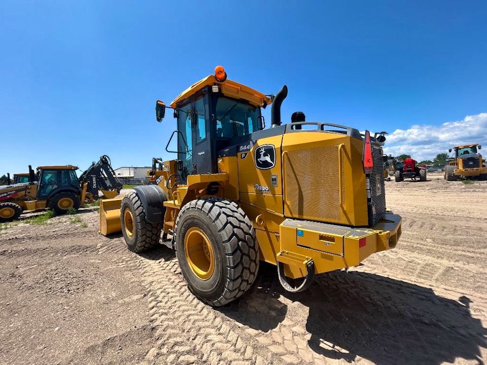 John Deere 544P