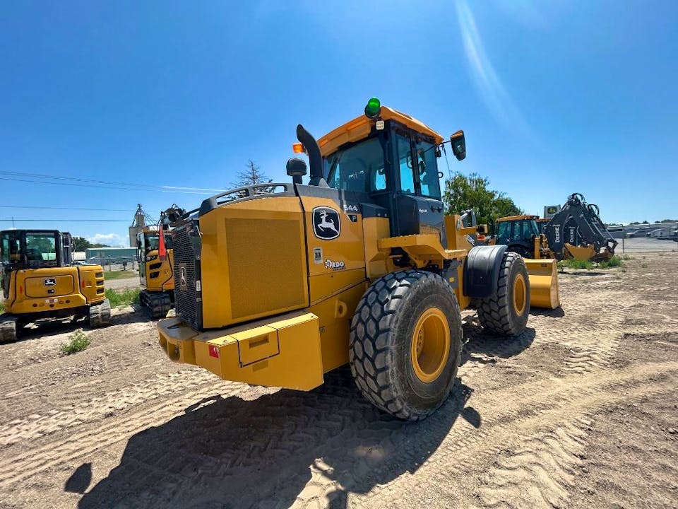 John Deere 544P