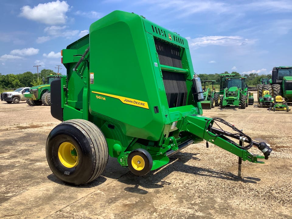 John Deere 561M