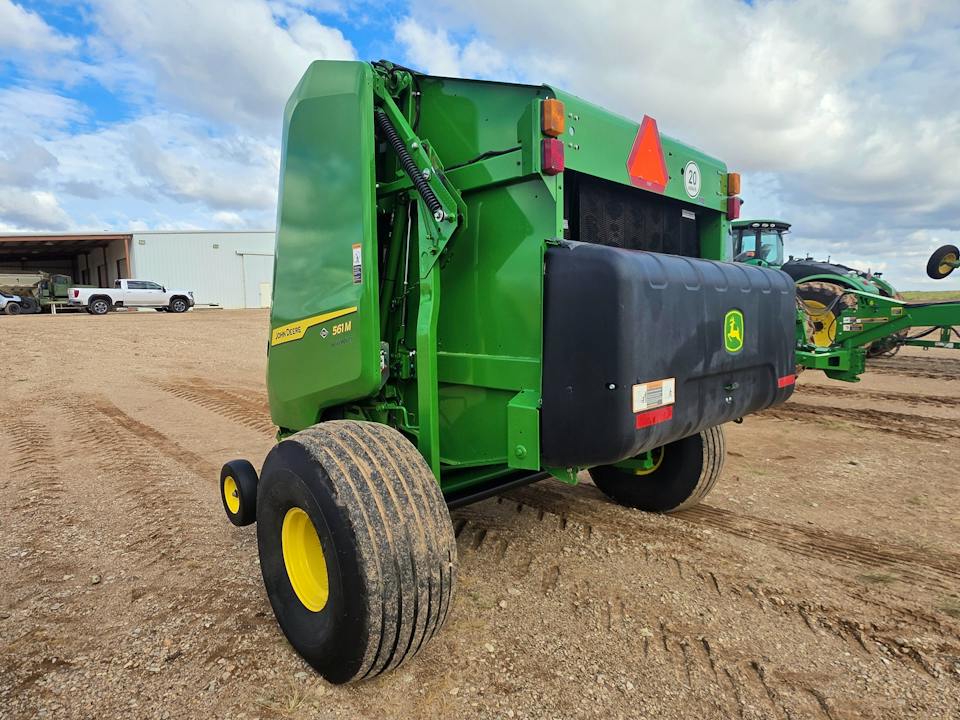 John Deere 561M