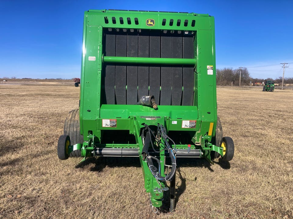 John Deere 561M