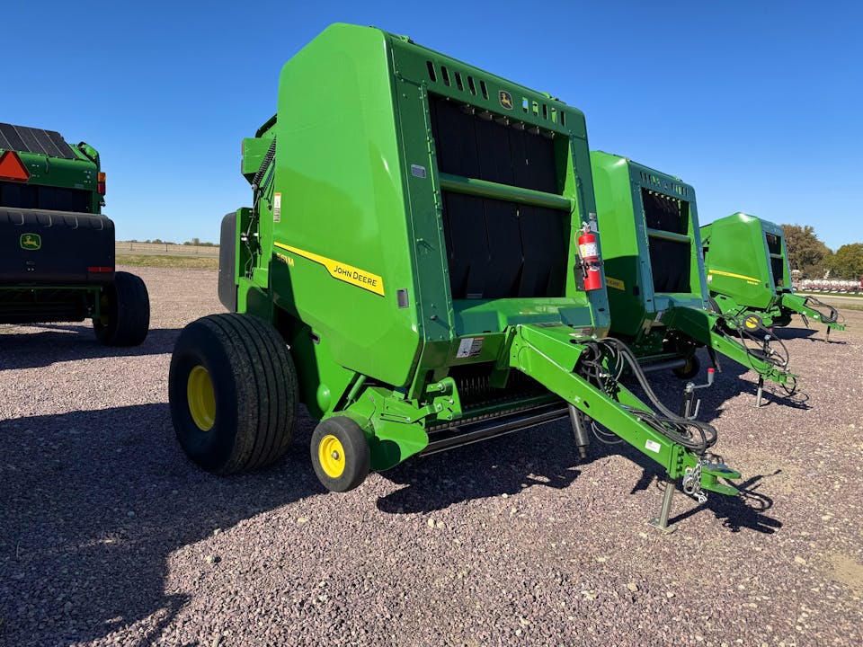 John Deere 561M