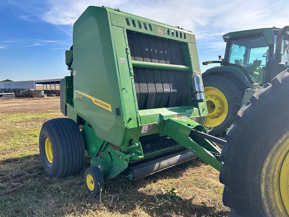 John Deere 561M