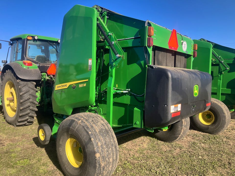 John Deere 561M