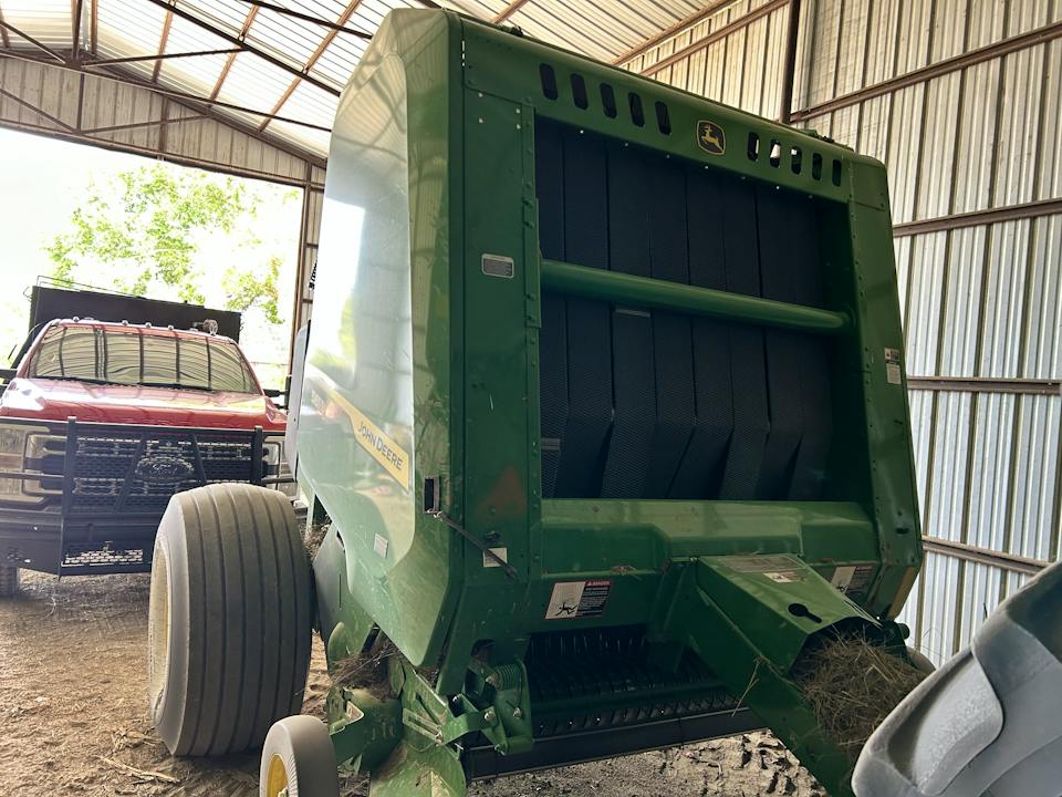 John Deere 561M