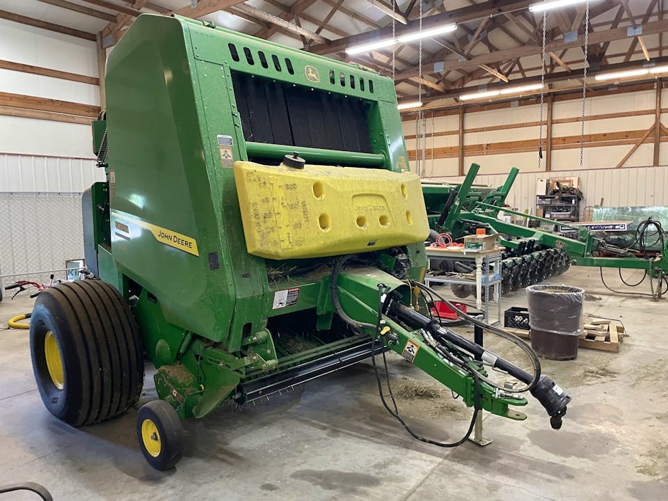 John Deere 561M