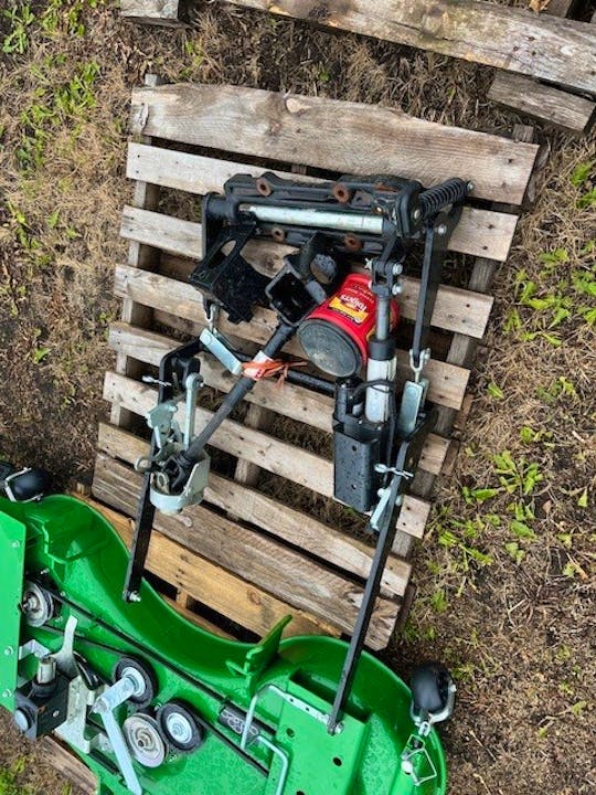 John Deere 60D Mower Deck-2R