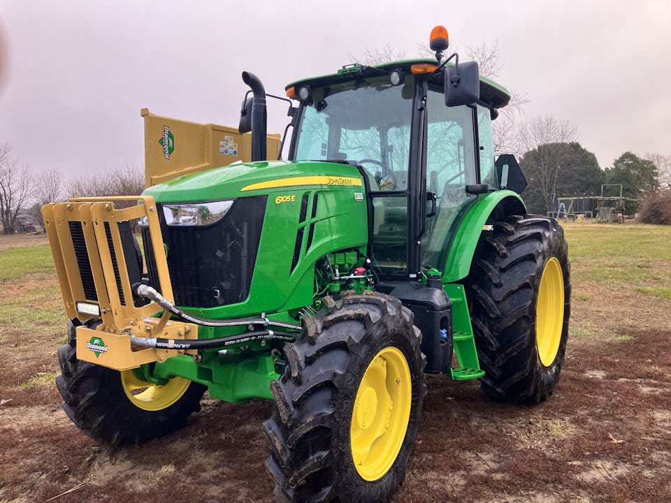 John Deere 6105E
