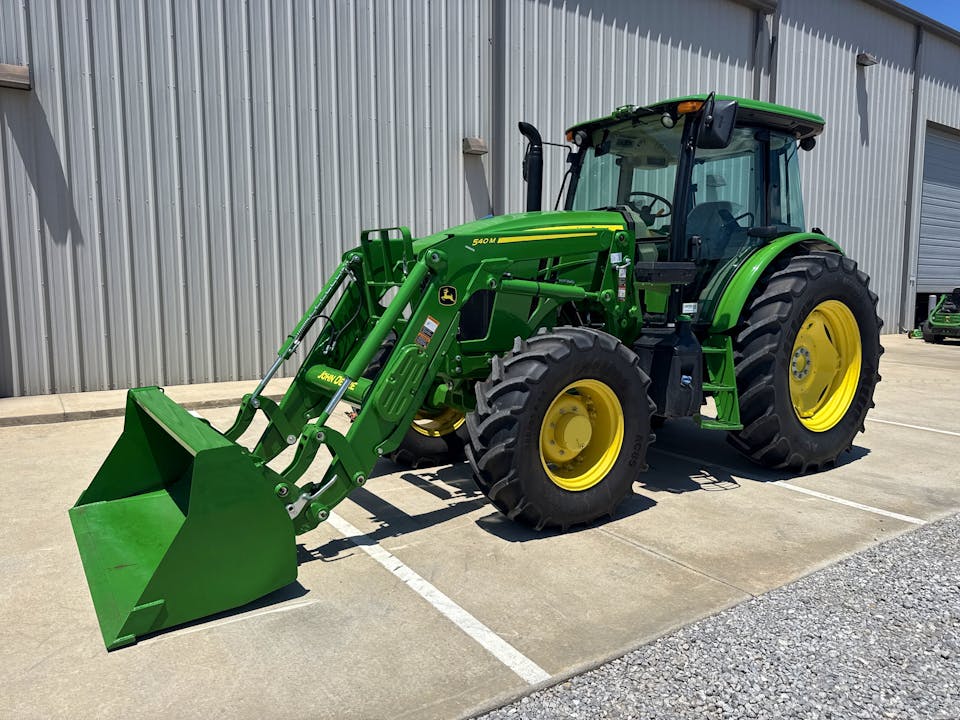 John Deere 6105E Cab