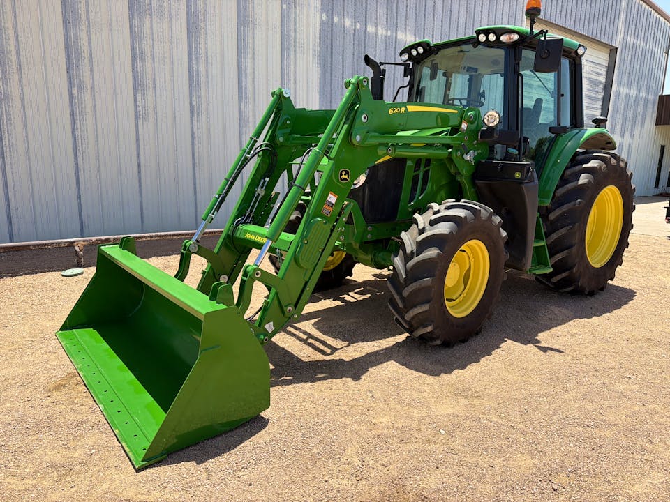 John Deere 6110M