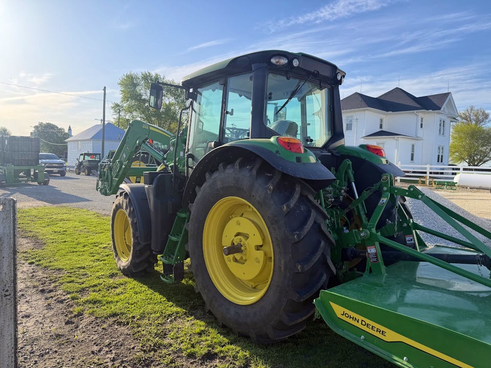 John Deere 6110M