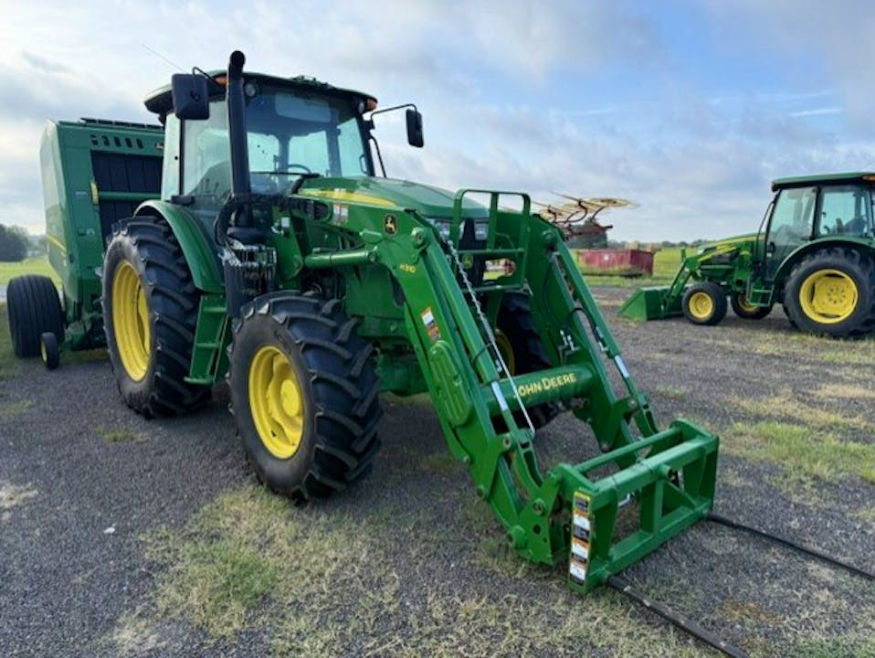 John Deere 6120E