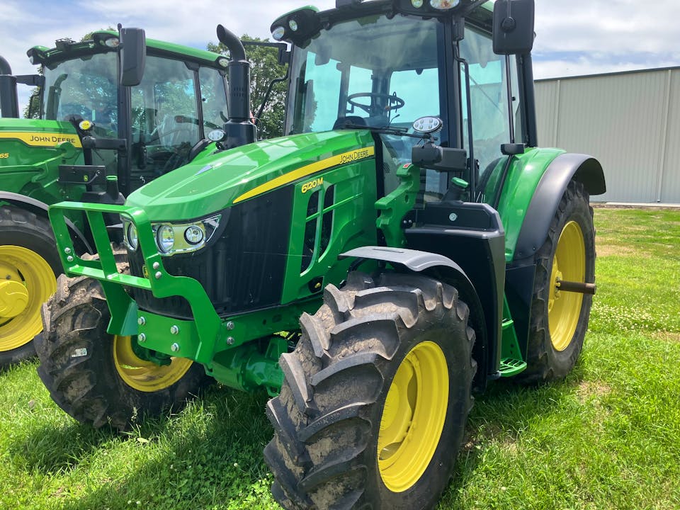 John Deere 6120M