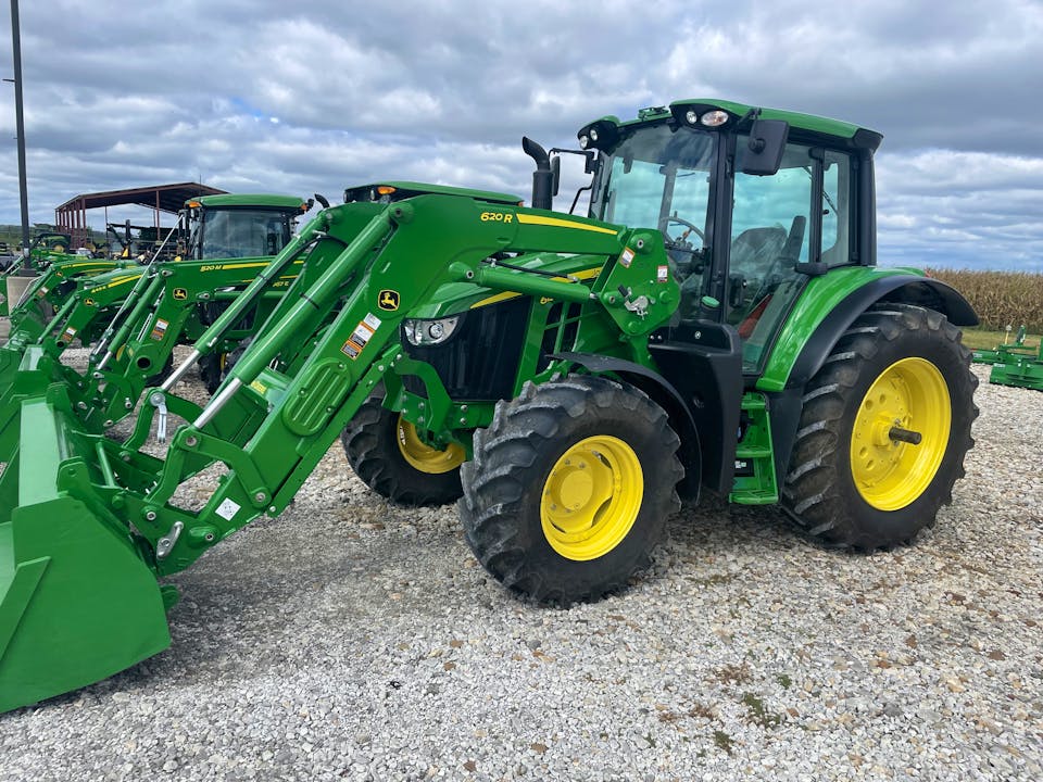 John Deere 6120M