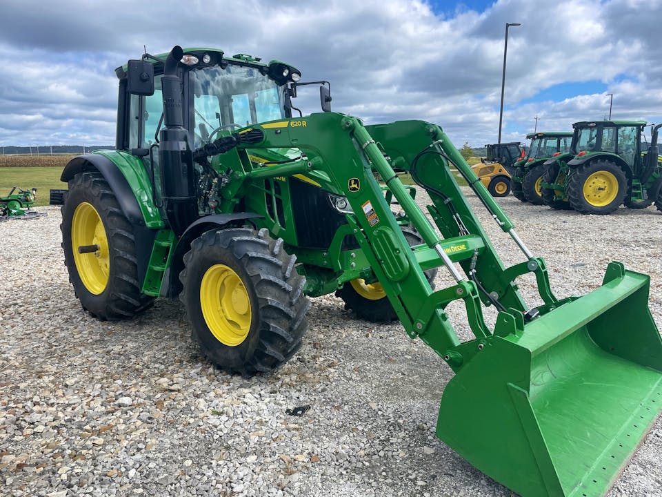 John Deere 6120M