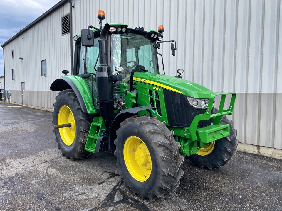 John Deere 6120M