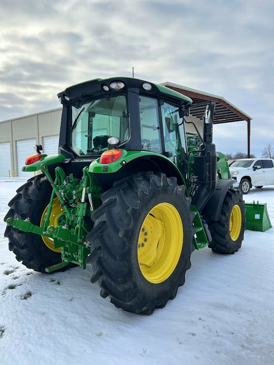 John Deere 6120M