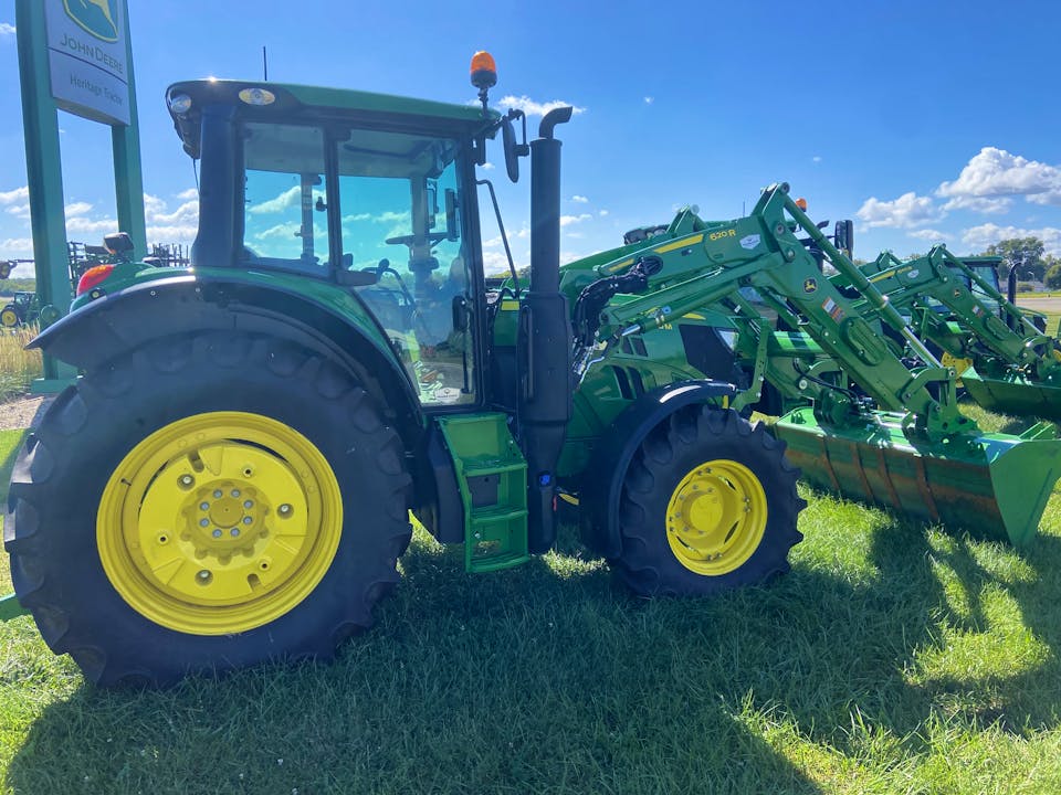 John Deere 6130M