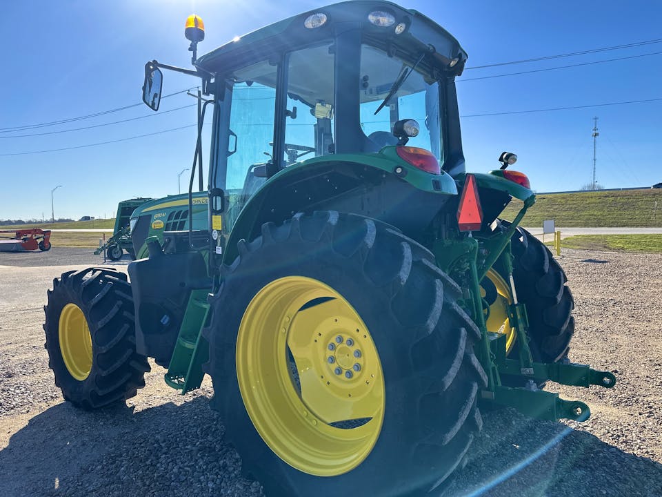 John Deere 6130M