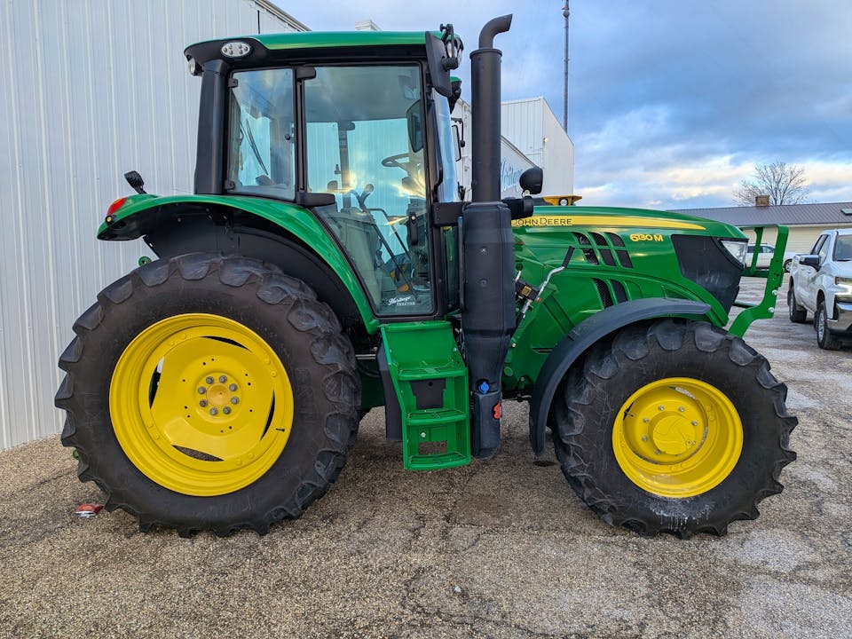 John Deere 6130M