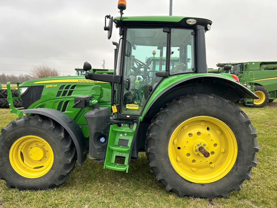 John Deere 6130M