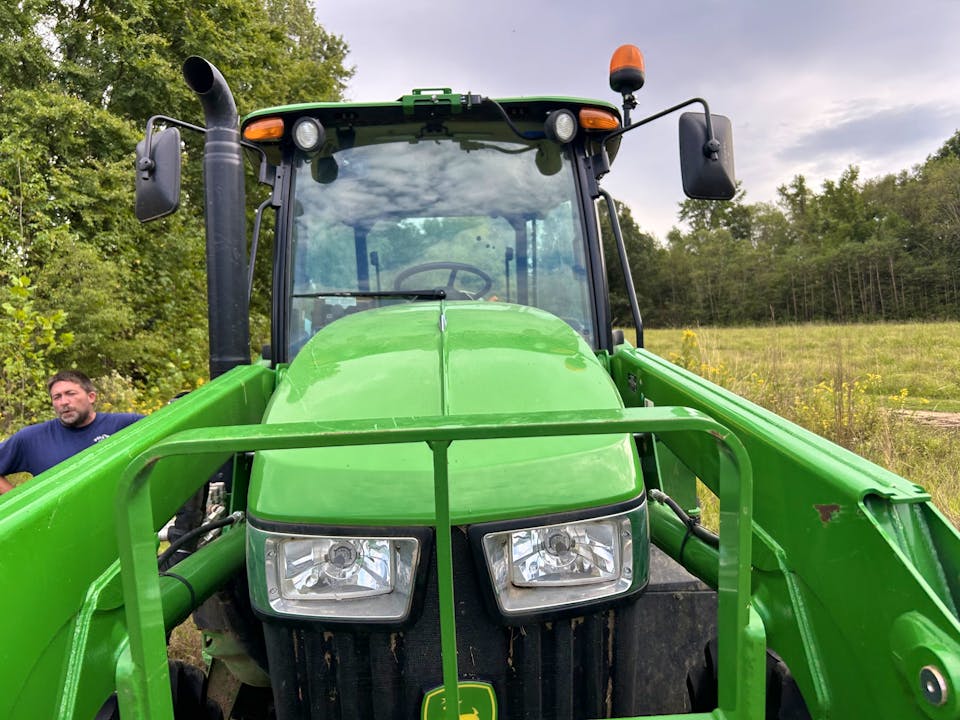 John Deere 6135E Cab