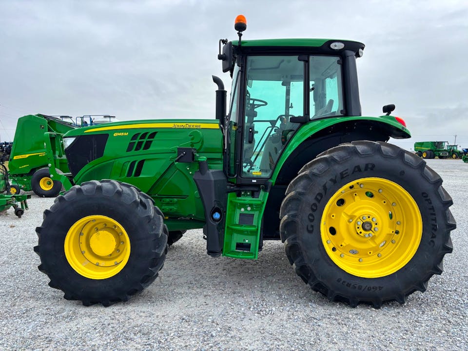John Deere 6145M