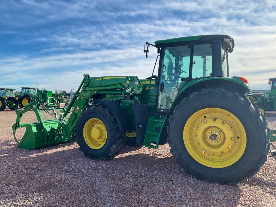 John Deere 6145M