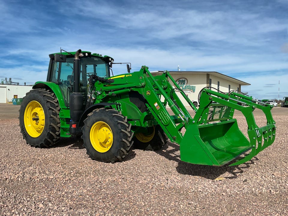 John Deere 6145M
