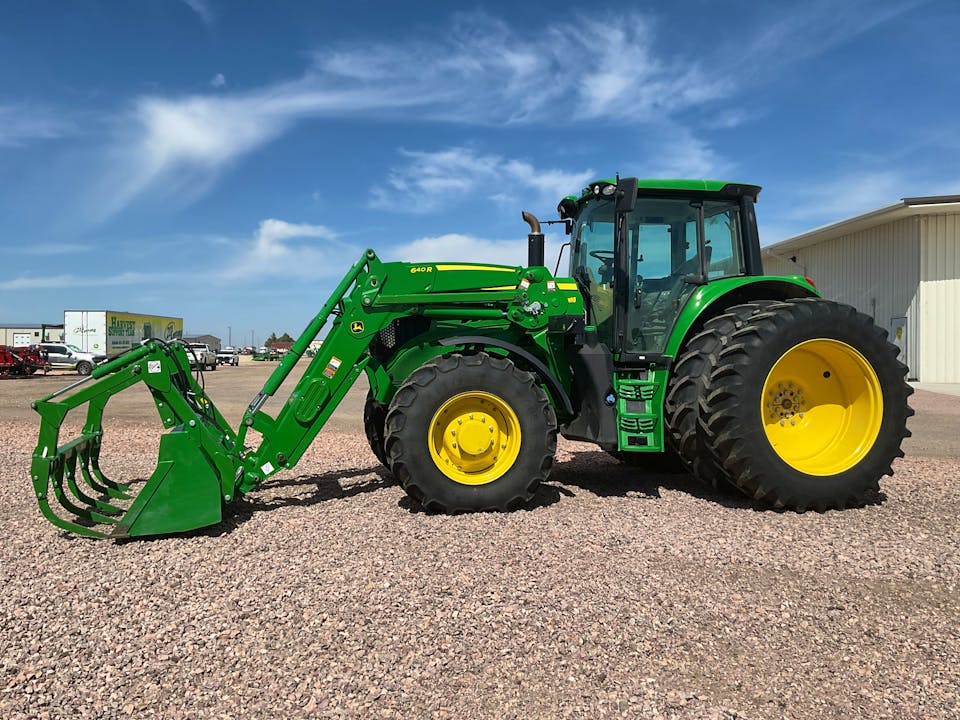 John Deere 6145M