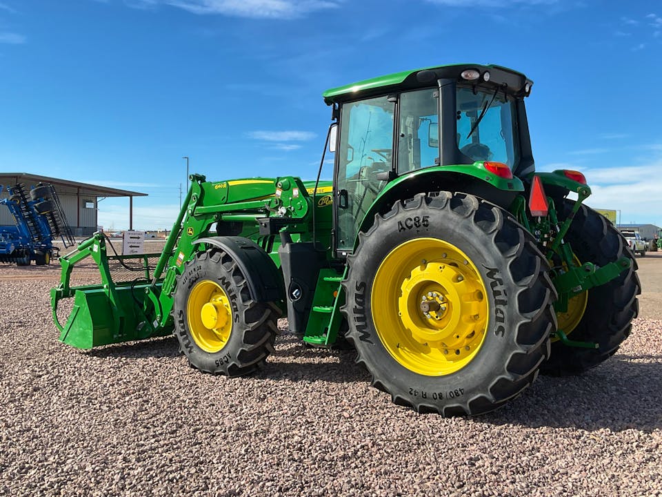 John Deere 6145M