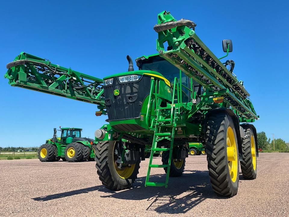John Deere 616R