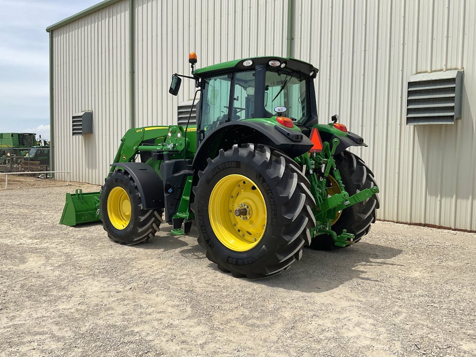 John Deere 6175M