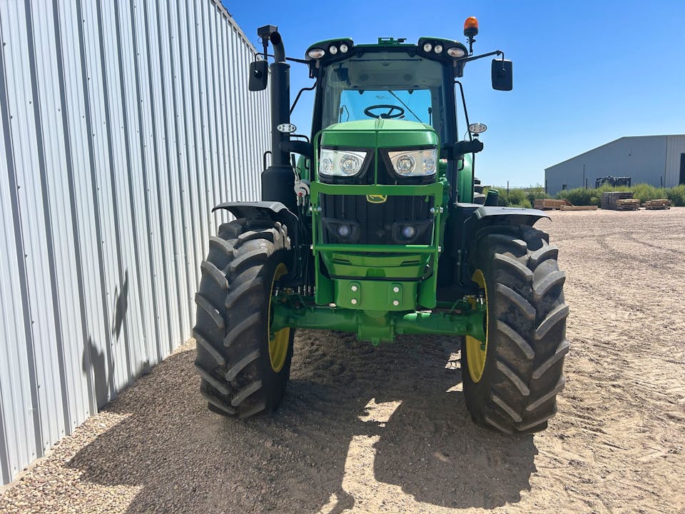 John Deere 6175M