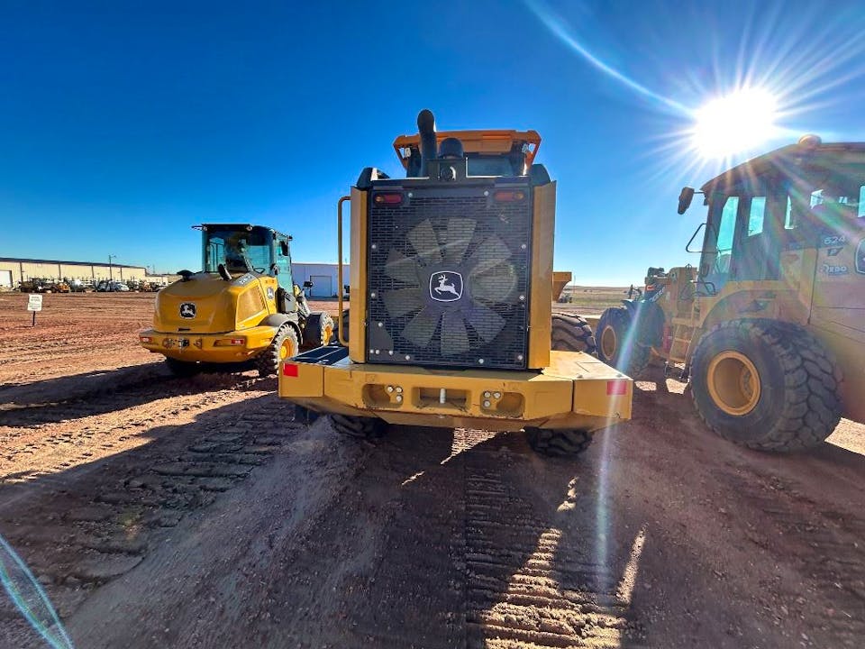John Deere 624P