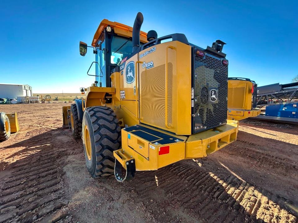 John Deere 624P