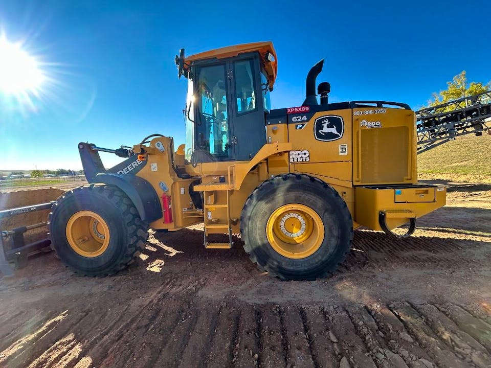 John Deere 624P